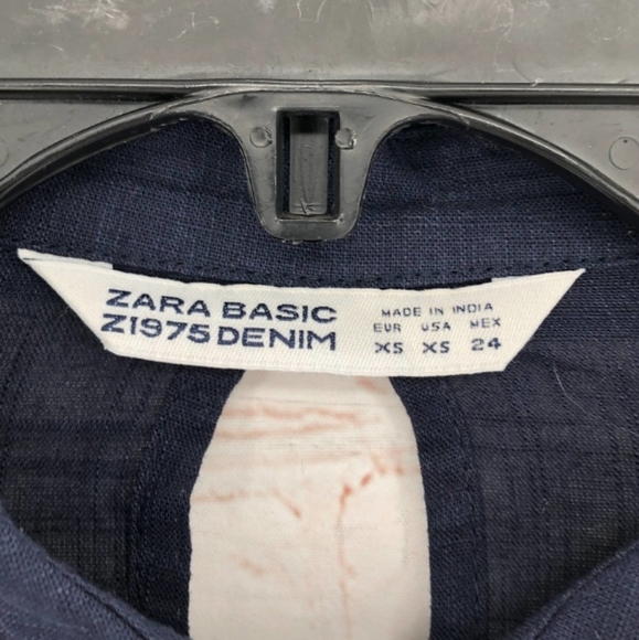 Zara navy blue Linen button down blouse XS oversize fit shirt key hole design - Picture 4 of 5